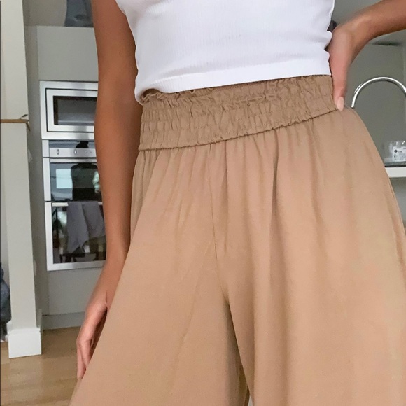 Petite culotte pants with shirred waist in sand - Picture 3 of 4